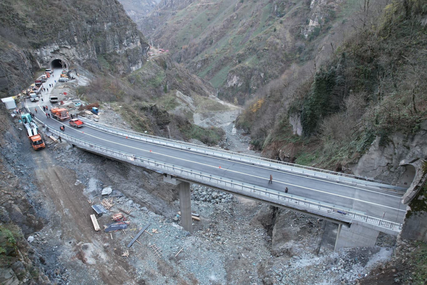 Karadeniz Akdeniz Yolu Yeniden Ula Ma A Ld